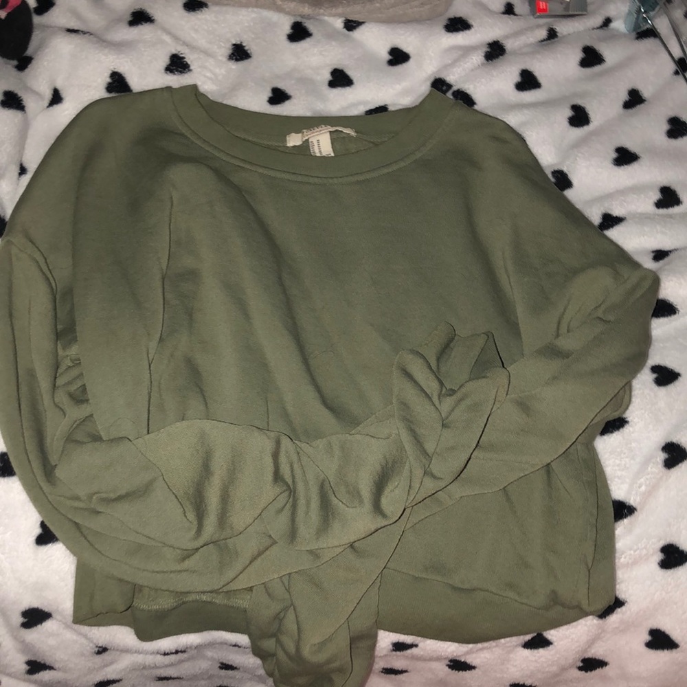 Forever 21 Long sleeve Crop top